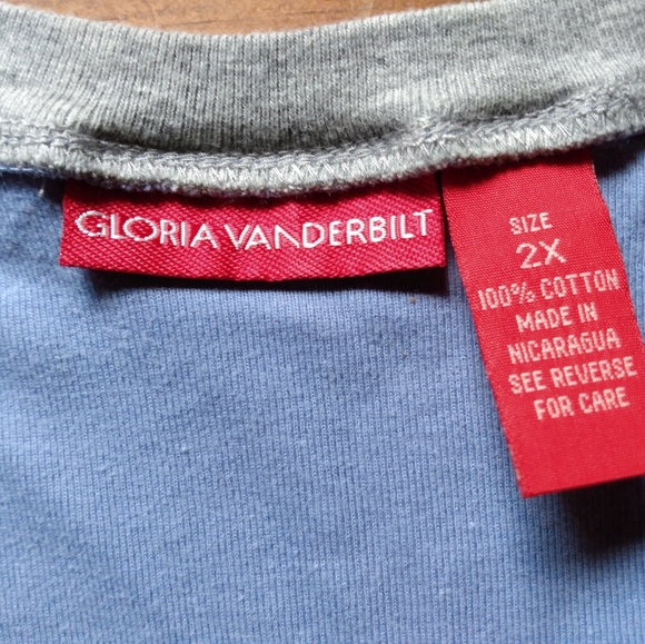 Gloria Vanderbilt Rounded VNeck Top with Elbow Patches - Picture 5 of 6